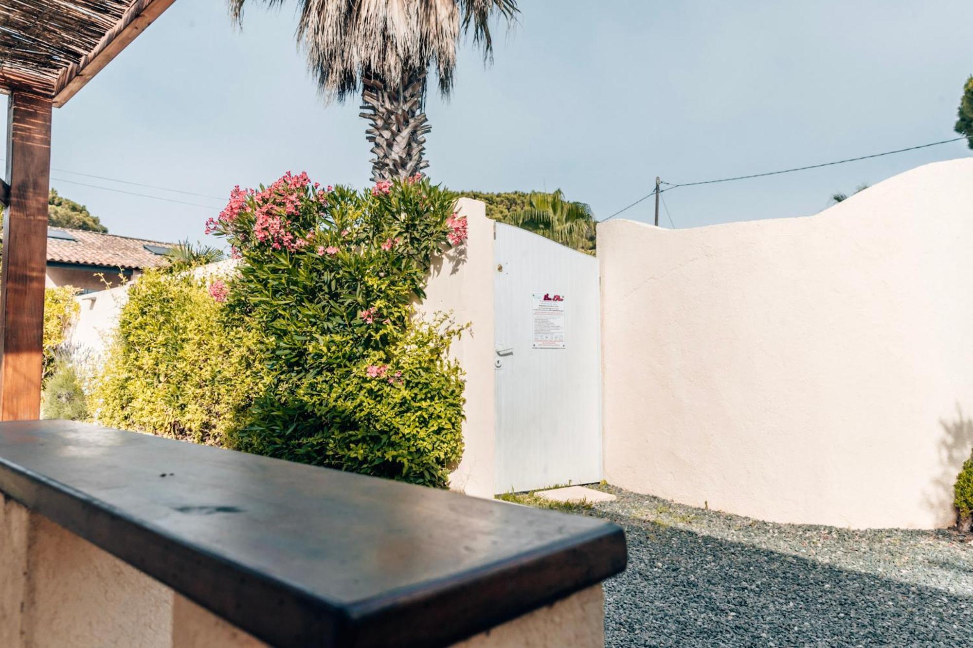 Reve D'Azur En Bord De Mer A La Nartelle Avec Piscine Dans La Residence, Terrasse, Bbq, 2 Chambres 2 Sdb Logement De 35M2 Draps Inclus Sainte-Maxime Zewnętrze zdjęcie
