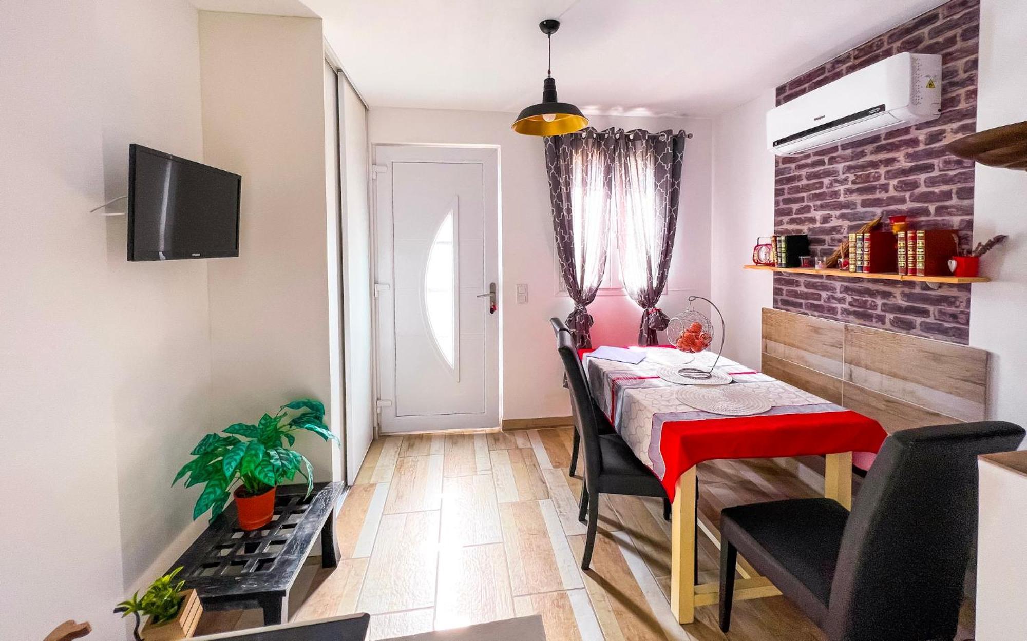 Reve D'Azur En Bord De Mer A La Nartelle Avec Piscine Dans La Residence, Terrasse, Bbq, 2 Chambres 2 Sdb Logement De 35M2 Draps Inclus Sainte-Maxime Zewnętrze zdjęcie